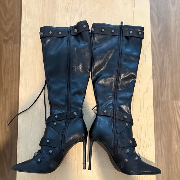 SOLD - NWOT Steve Madden Black Embellished Heeled Boots - Picture 4 of 4